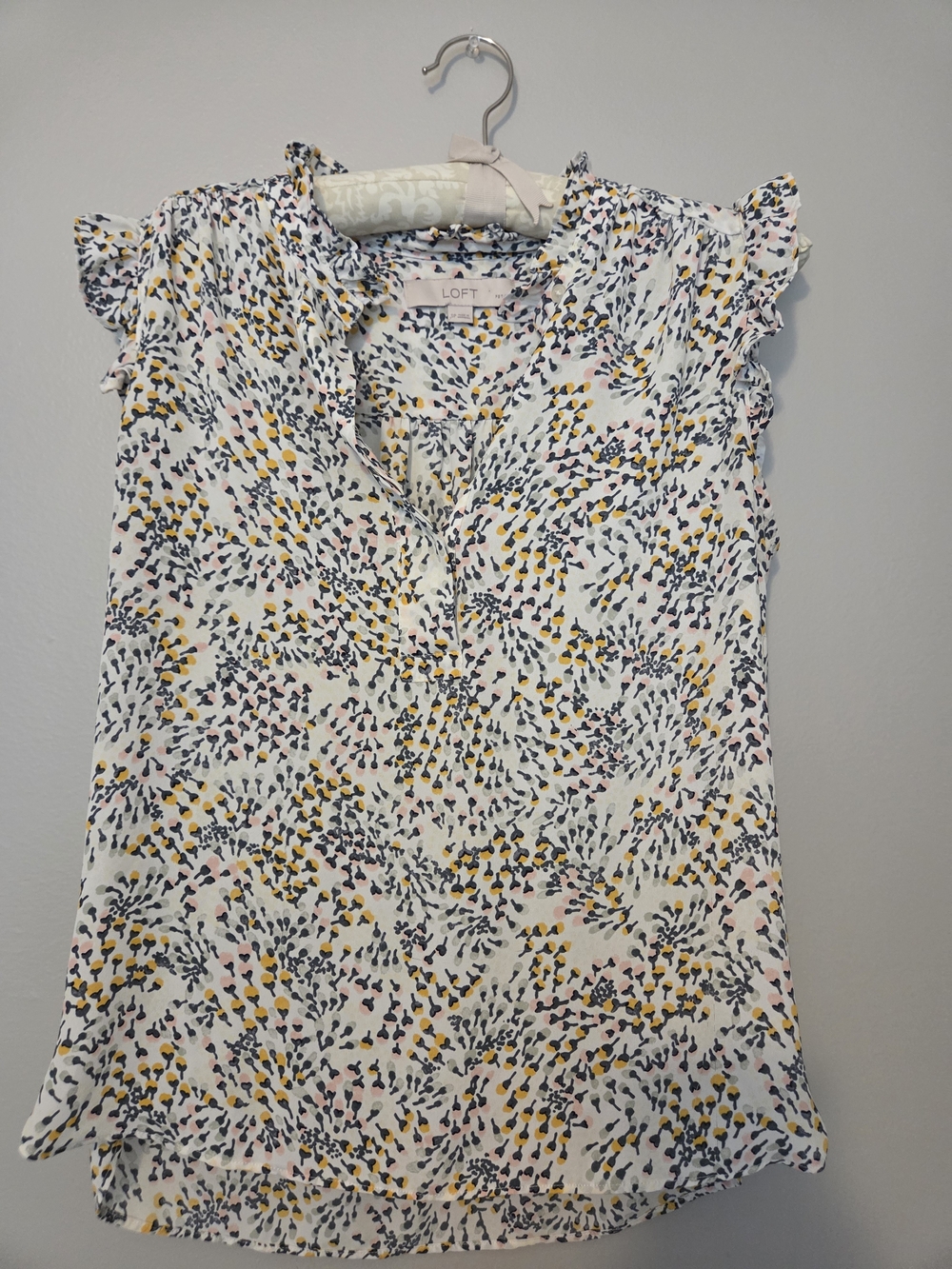 LOFT White Floral Ruffle Cap Sleeve Camisole